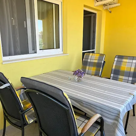 Appartement Toni Near Privlaka (Zadar)